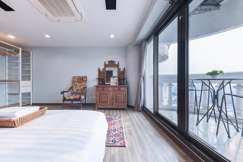Central Bangkok, 5 Stars River View & Characteristic Decor Екстериор снимка